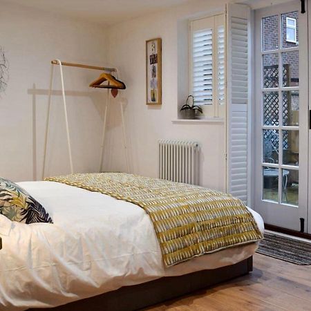 The Snug Entire Home Sleeps 2, Stratford Upon Avon Shottery Extérieur photo